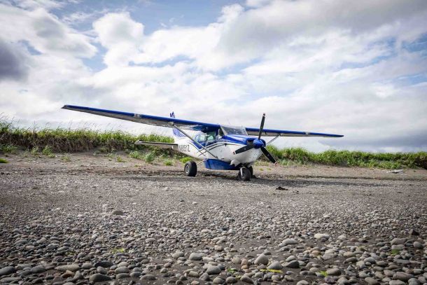 Cessna 206 on Wheels
