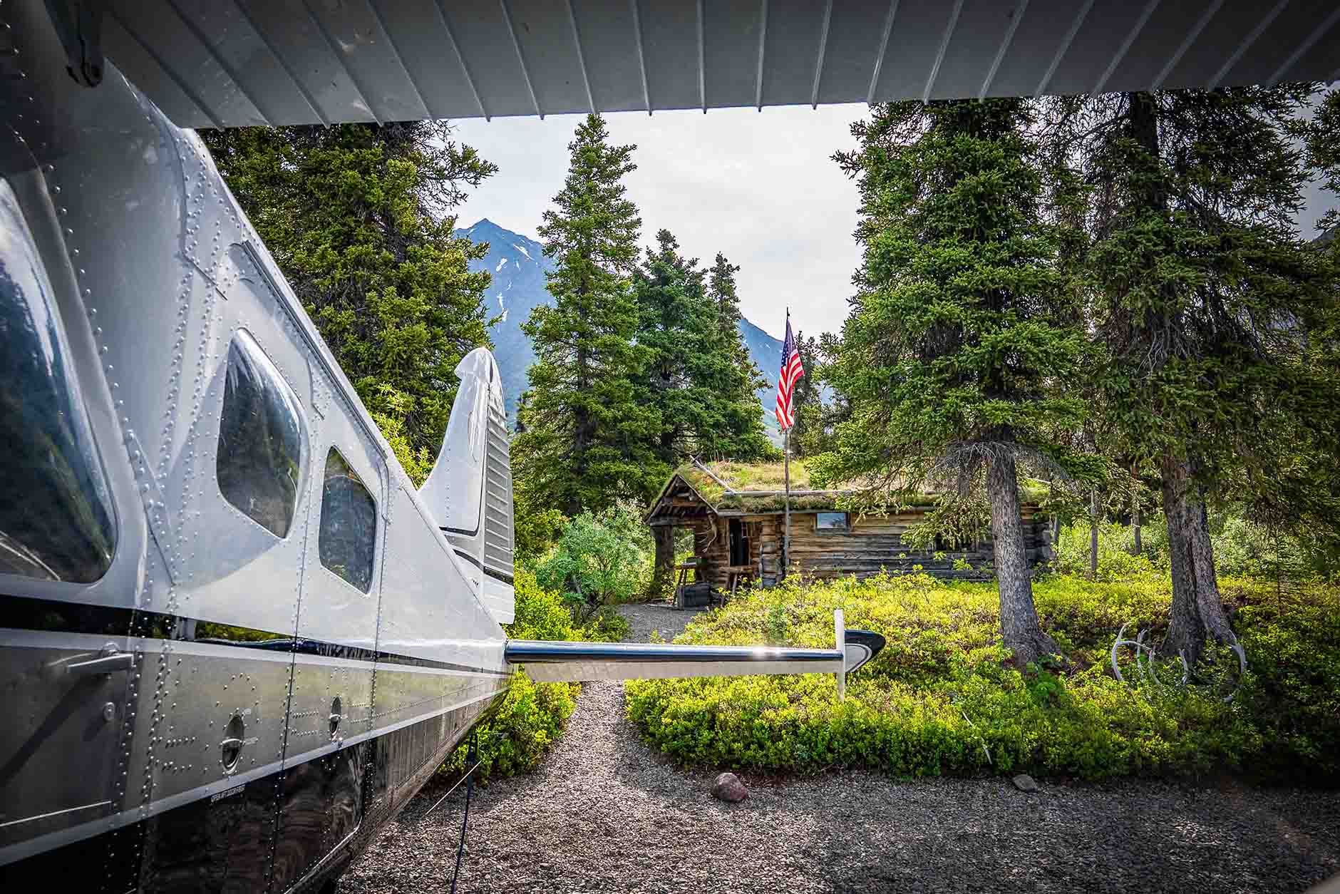 Landing at Dick Proennekes Cabin 